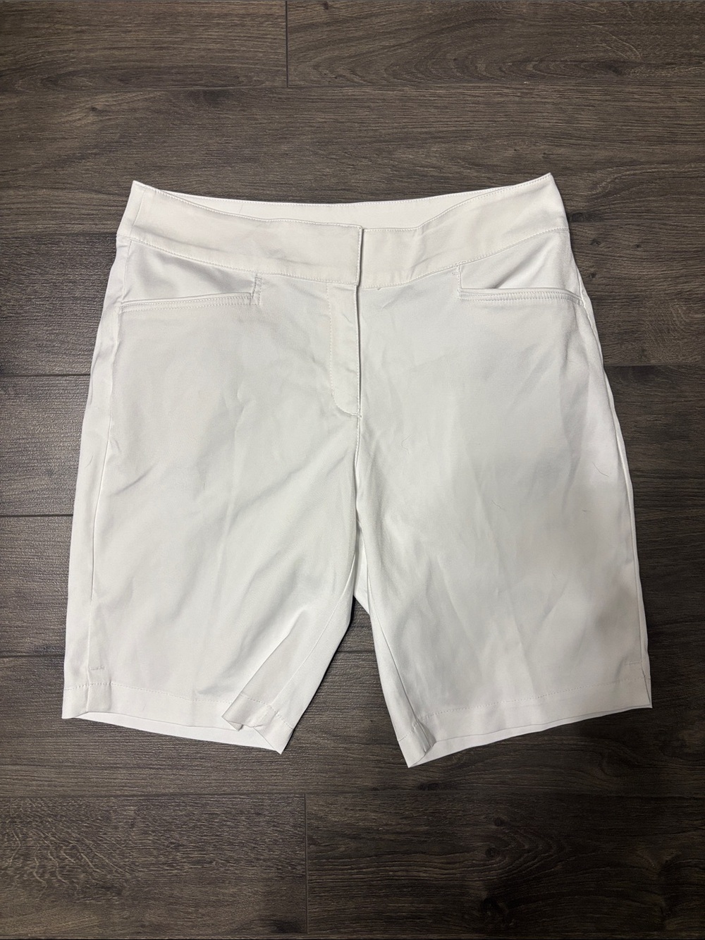 PGA Tour Women's White Performance Bermuda Shorts